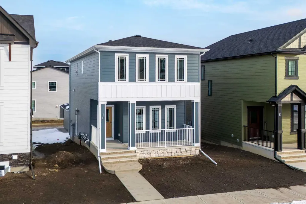 10 Versant Path SW Calgary AB T2Y 0Z5