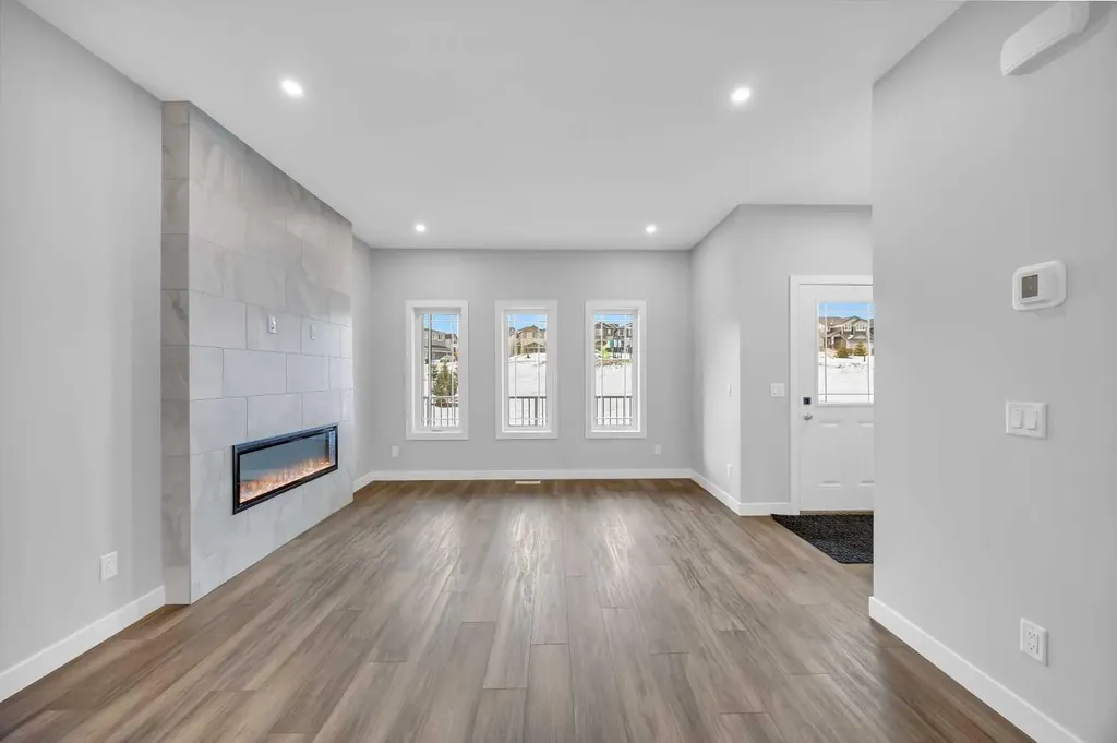 10 Versant Path SW Calgary AB T2Y 0Z5