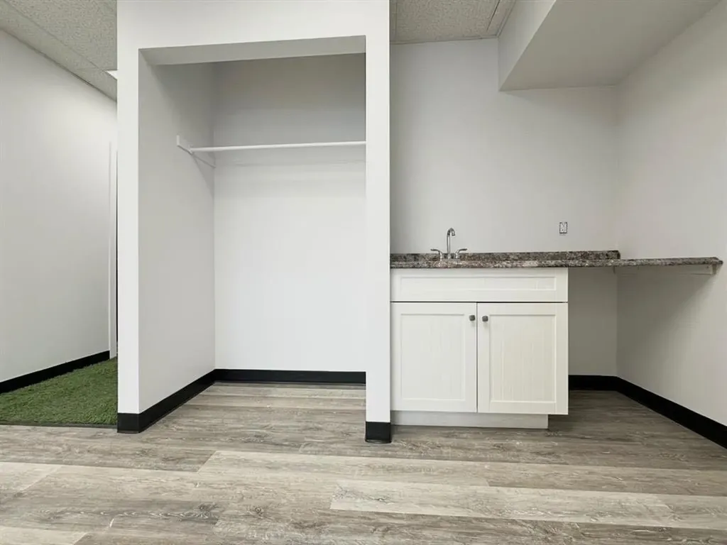 10136 128 Avenue Grande Prairie AB T8V 1E9