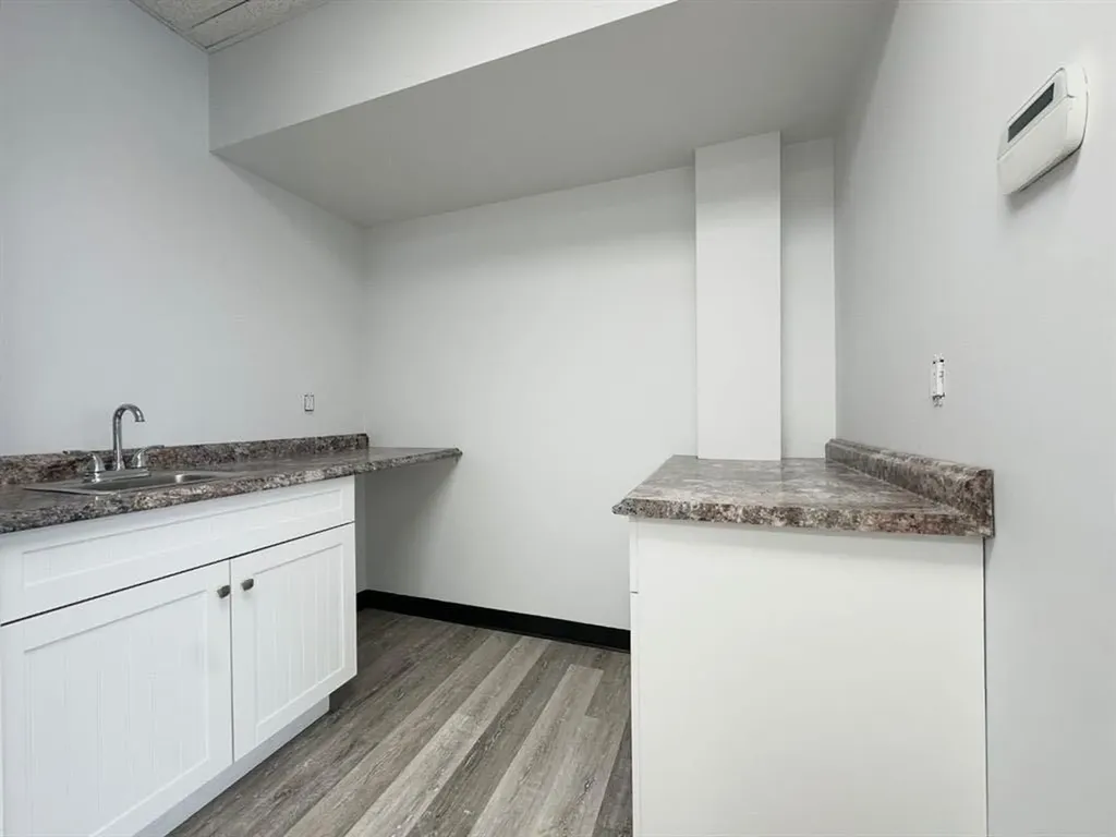 10136 128 Avenue Grande Prairie AB T8V 1E9