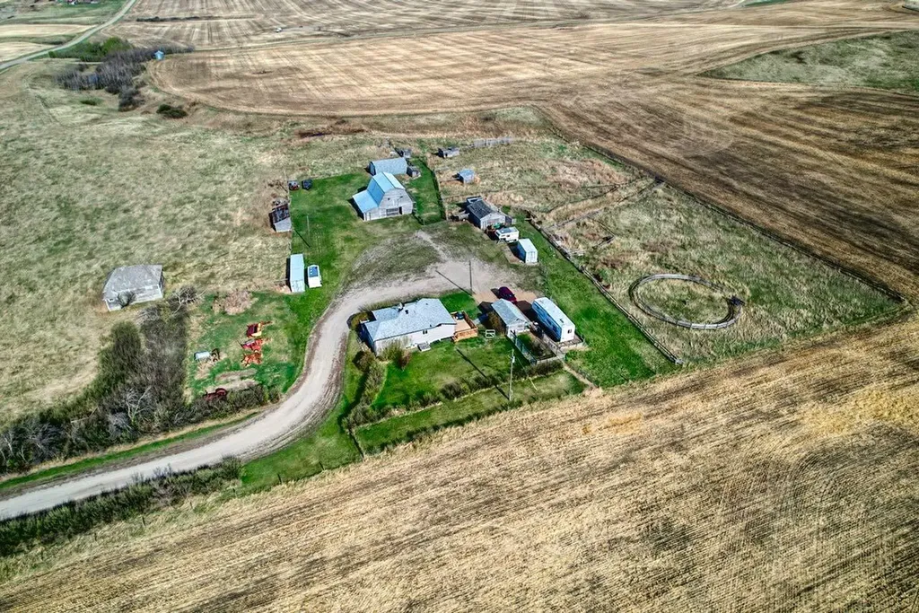223025 Township Road 284 Rural Kneehill County AB T0M0L0