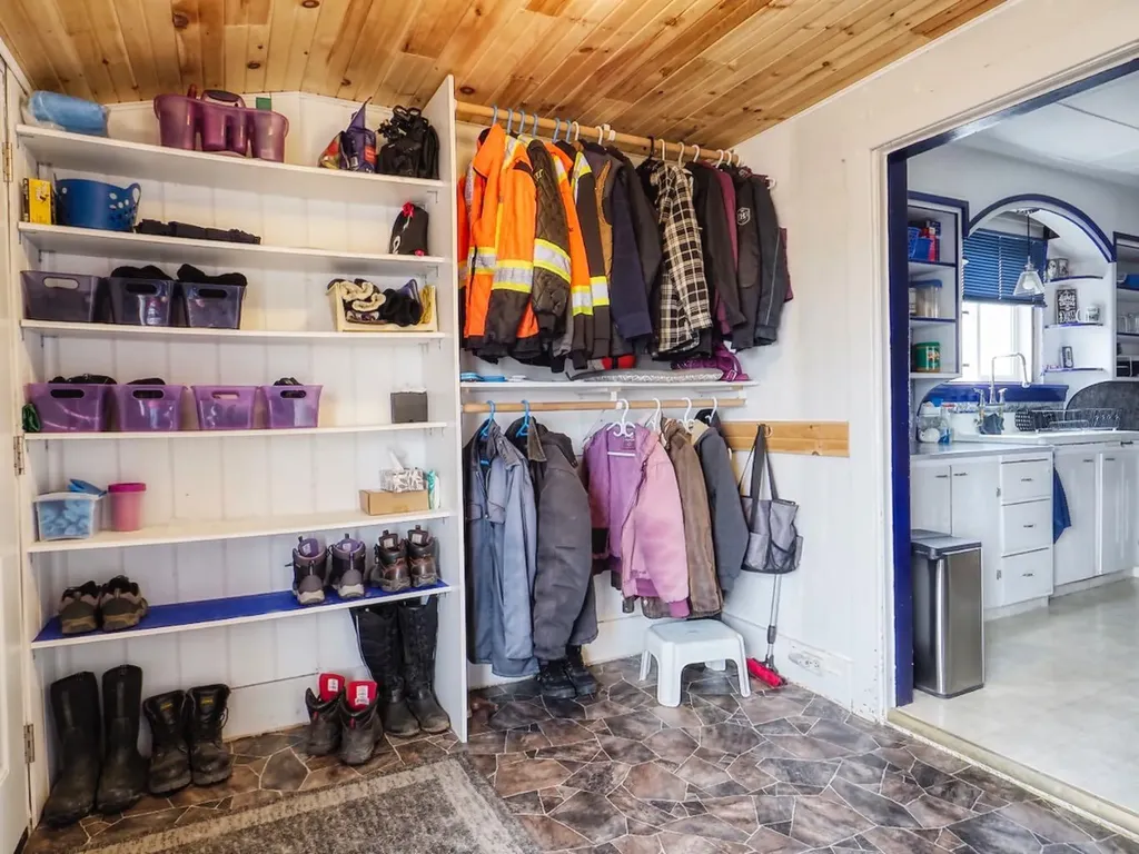 223025 Township Road 284 Rural Kneehill County AB T0M0L0