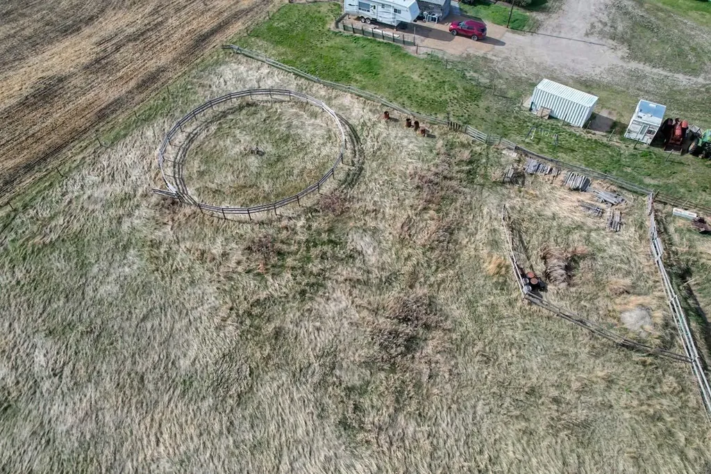223025 Township Road 284 Rural Kneehill County AB T0M0L0