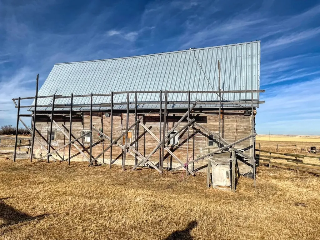 223025 Township Road 284 Rural Kneehill County AB T0M0L0