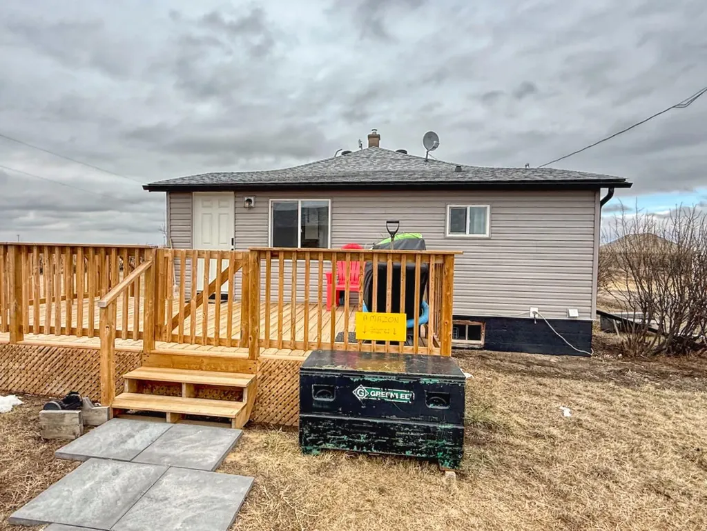 223025 Township Road 284 Rural Kneehill County AB T0M0L0
