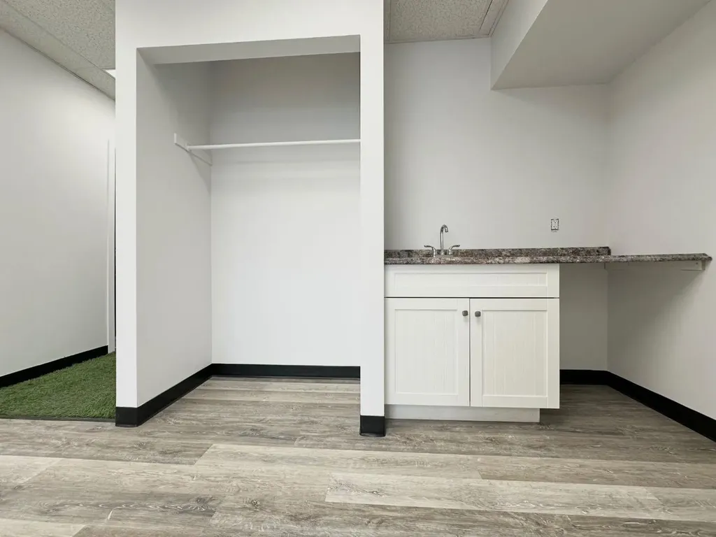 10136 128 Avenue Grande Prairie AB T8V 1E9