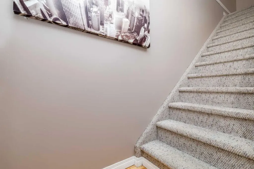 33 Donlevy Avenue Red Deer AB T4R 3B6