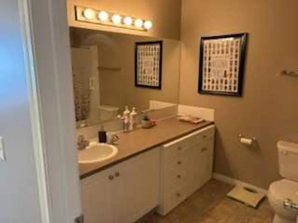 33 Donlevy Avenue Red Deer AB T4R 3B6