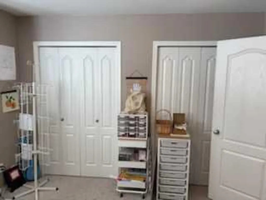 33 Donlevy Avenue Red Deer AB T4R 3B6