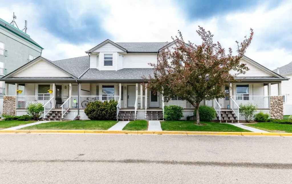 33 Donlevy Avenue Red Deer AB T4R 3B6