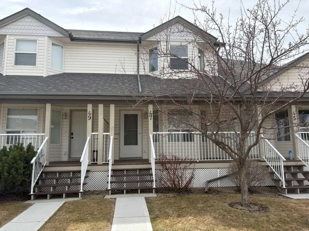 33 Donlevy Avenue Red Deer AB T4R 3B6