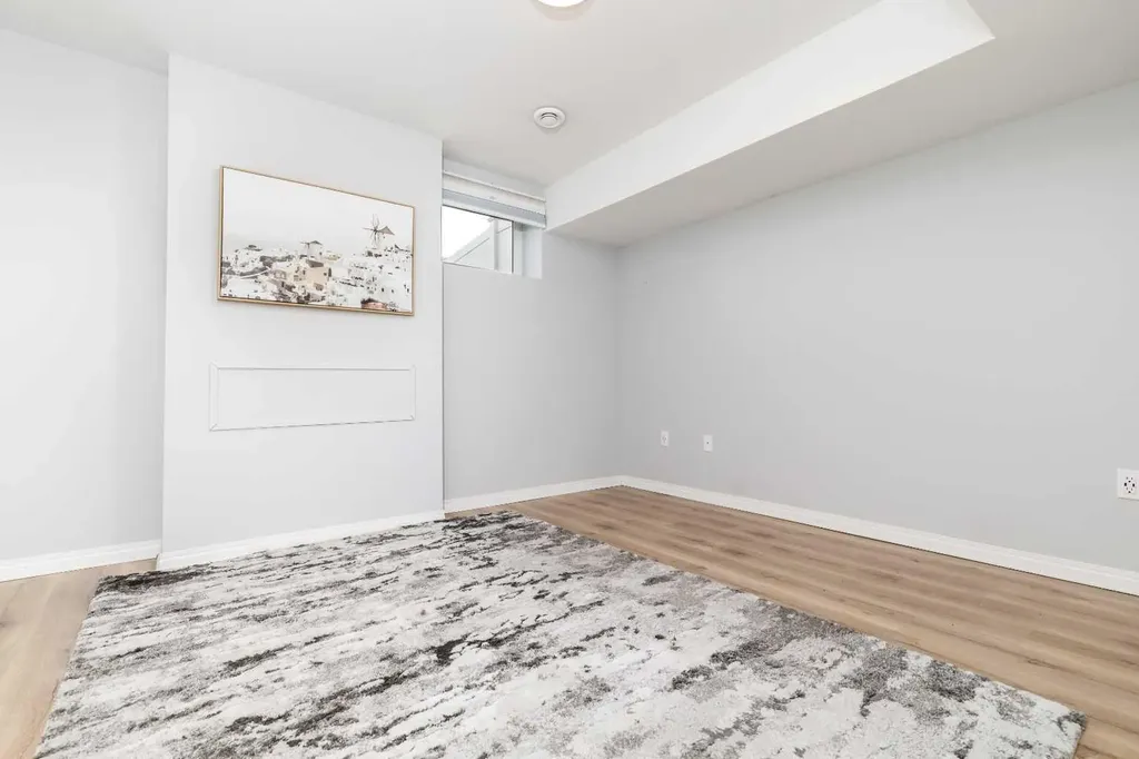 33 Donlevy Avenue Red Deer AB T4R 3B6