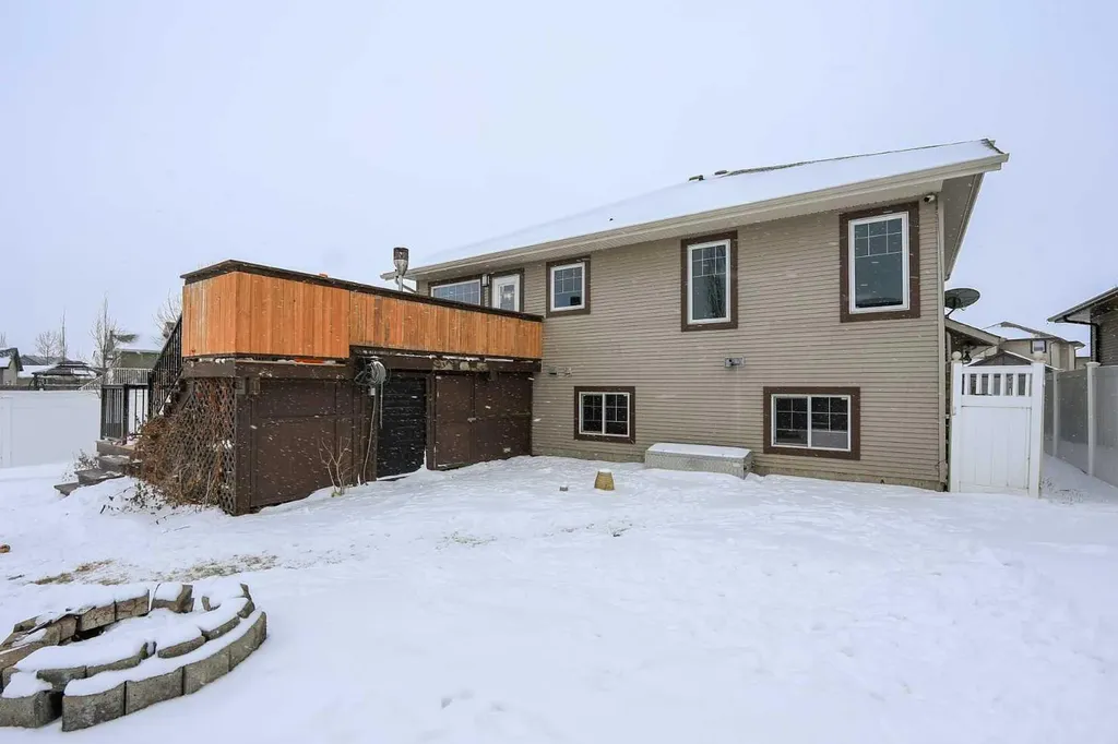 1 Ralston Place Sylvan Lake AB T4S 0C1