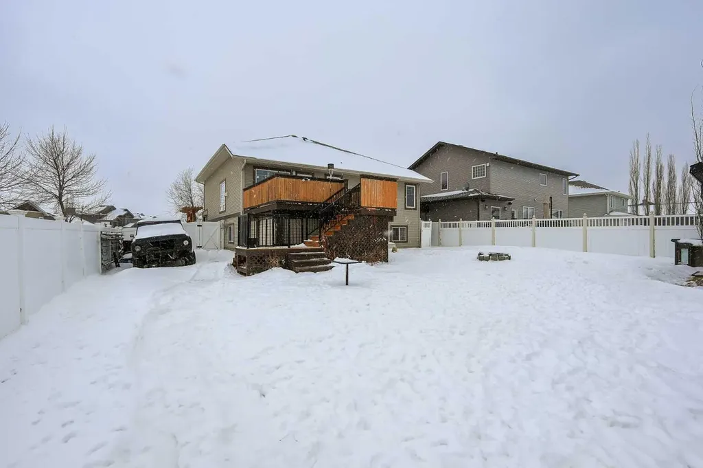 1 Ralston Place Sylvan Lake AB T4S 0C1