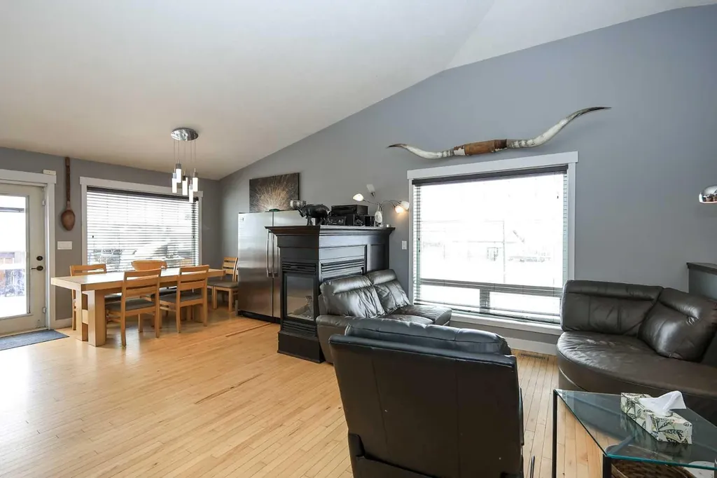 1 Ralston Place Sylvan Lake AB T4S 0C1