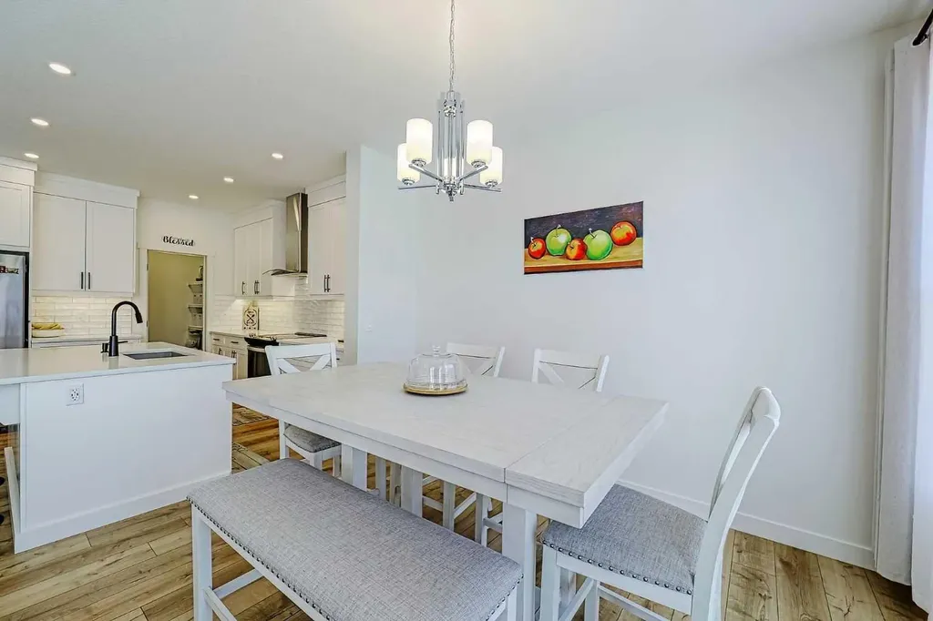 25 Belmont Green SW Calgary AB T2X 5E3