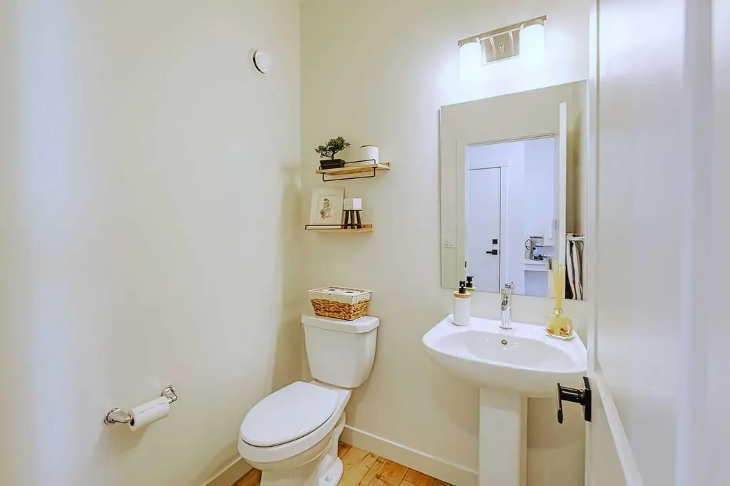 25 Belmont Green SW Calgary AB T2X 5E3