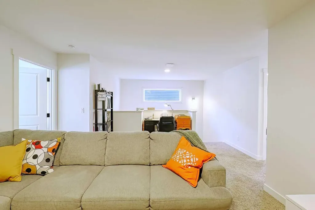 25 Belmont Green SW Calgary AB T2X 5E3