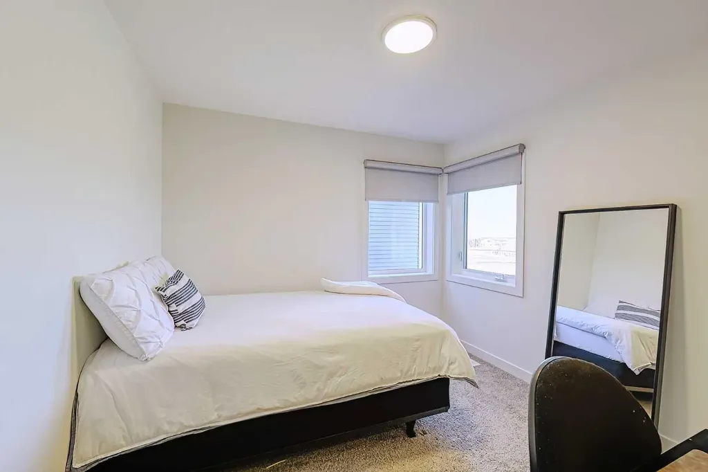 25 Belmont Green SW Calgary AB T2X 5E3