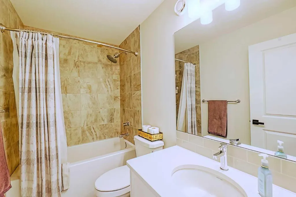 25 Belmont Green SW Calgary AB T2X 5E3