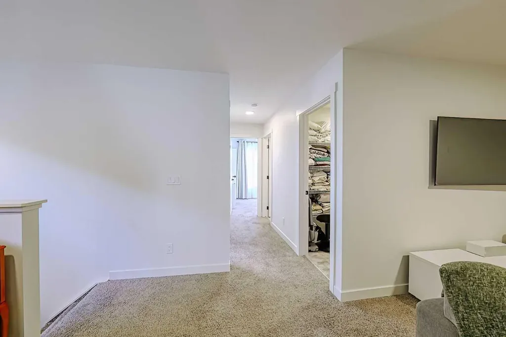 25 Belmont Green SW Calgary AB T2X 5E3