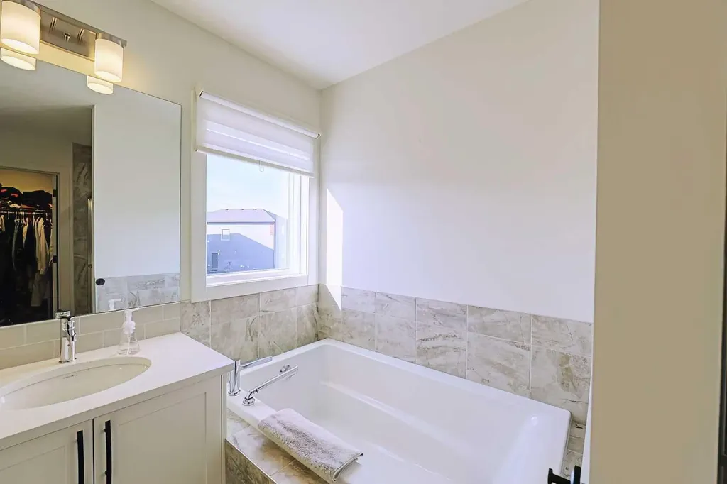 25 Belmont Green SW Calgary AB T2X 5E3