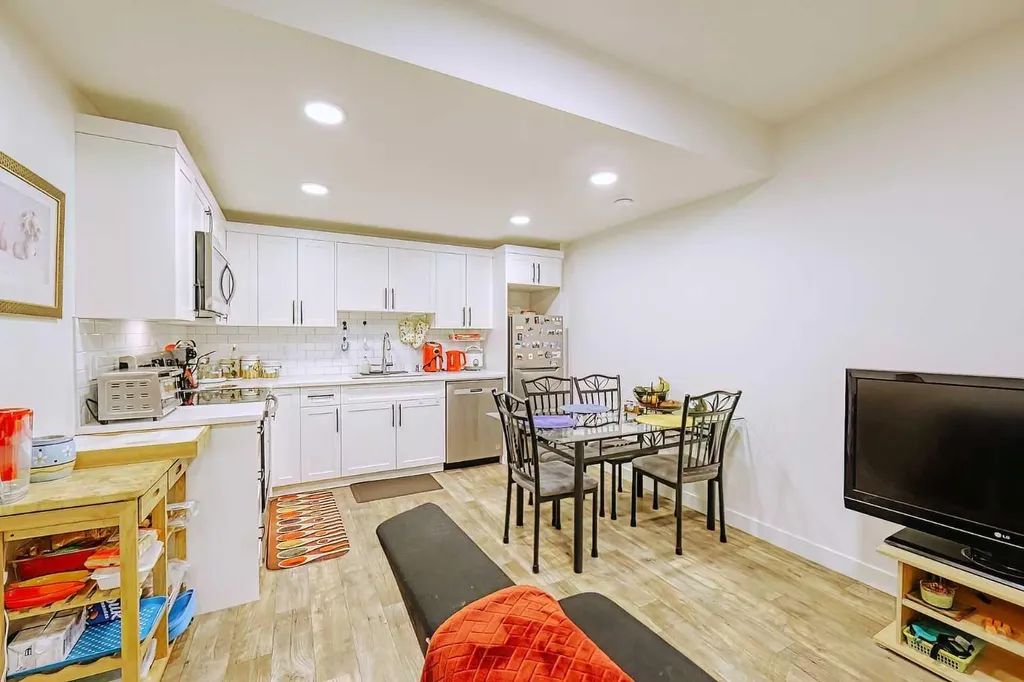 25 Belmont Green SW Calgary AB T2X 5E3