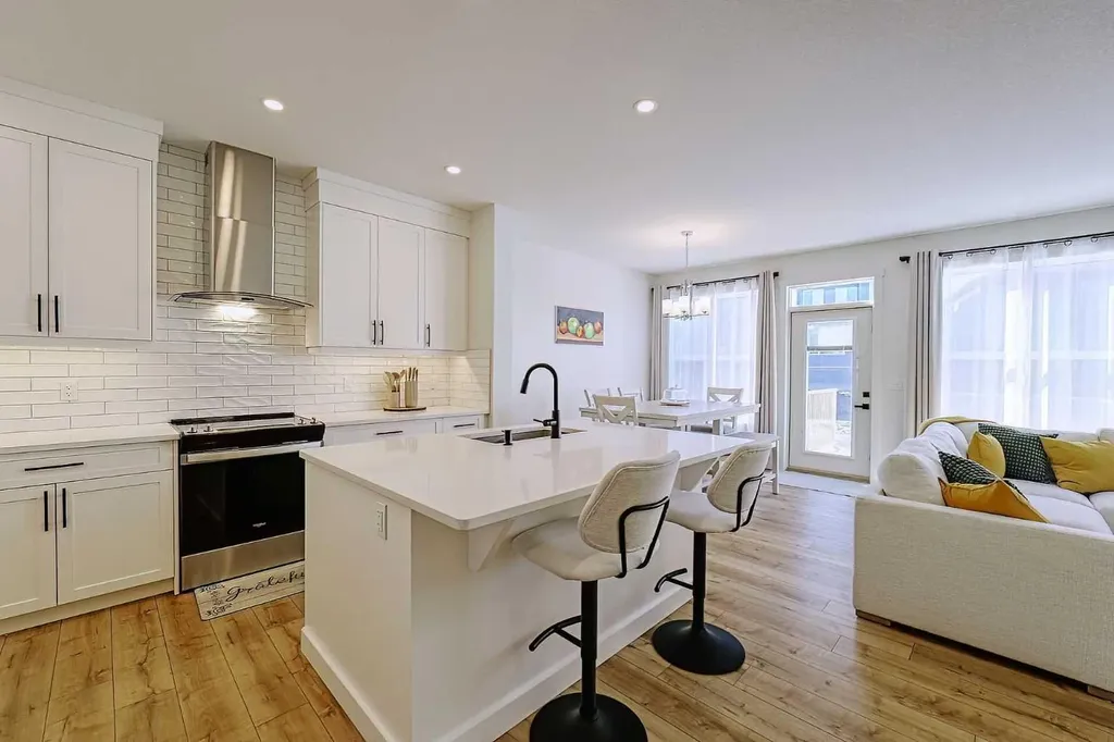 25 Belmont Green SW Calgary AB T2X 5E3