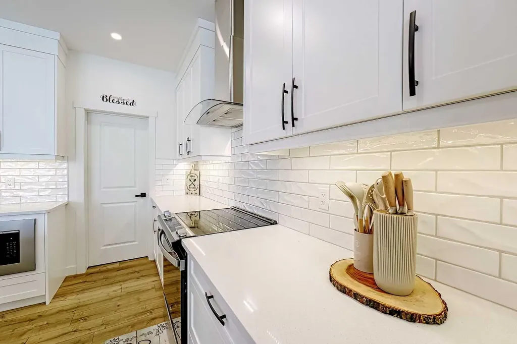 25 Belmont Green SW Calgary AB T2X 5E3