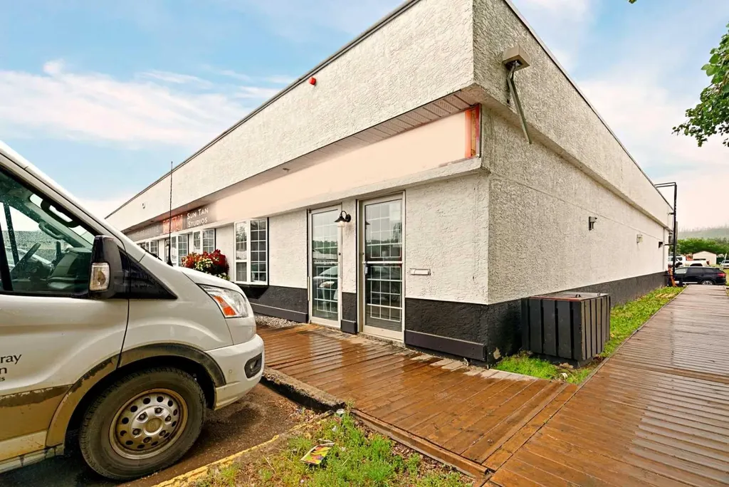 9612 Franklin Avenue Fort Mcmurray AB T9H 2J9