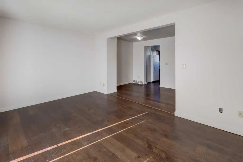 64 Whitnel Court NE Calgary AB T1Y 5E3
