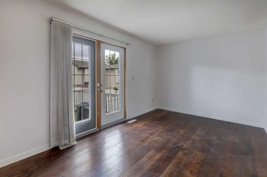 64 Whitnel Court NE Calgary AB T1Y 5E3