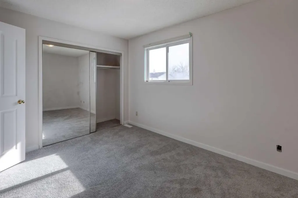 64 Whitnel Court NE Calgary AB T1Y 5E3