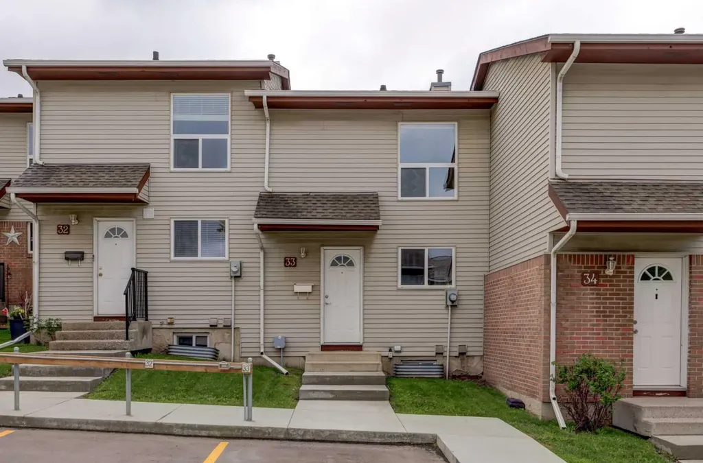 64 Whitnel Court NE Calgary AB T1Y 5E3