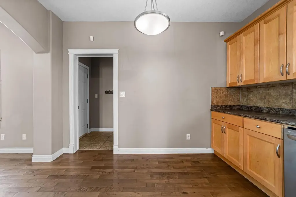 2506 57 Street Camrose AB T4V1X1