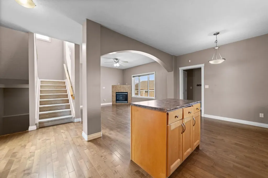 2506 57 Street Camrose AB T4V1X1