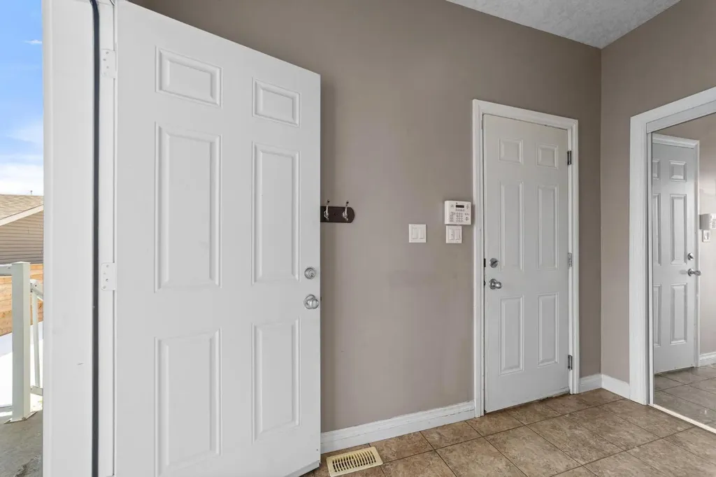 2506 57 Street Camrose AB T4V1X1