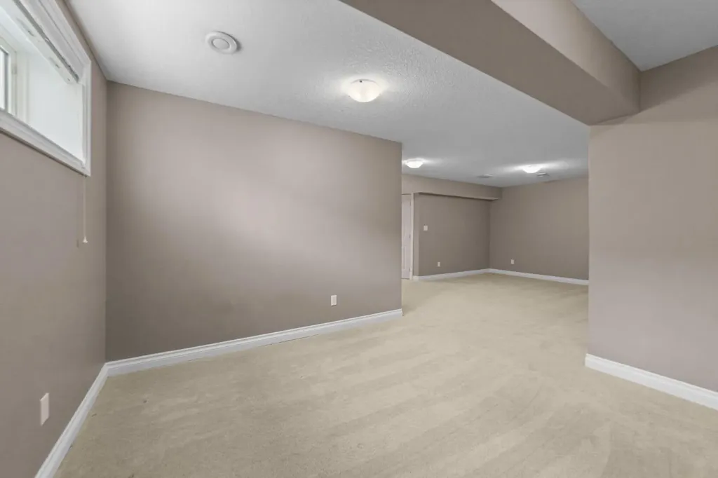 2506 57 Street Camrose AB T4V1X1