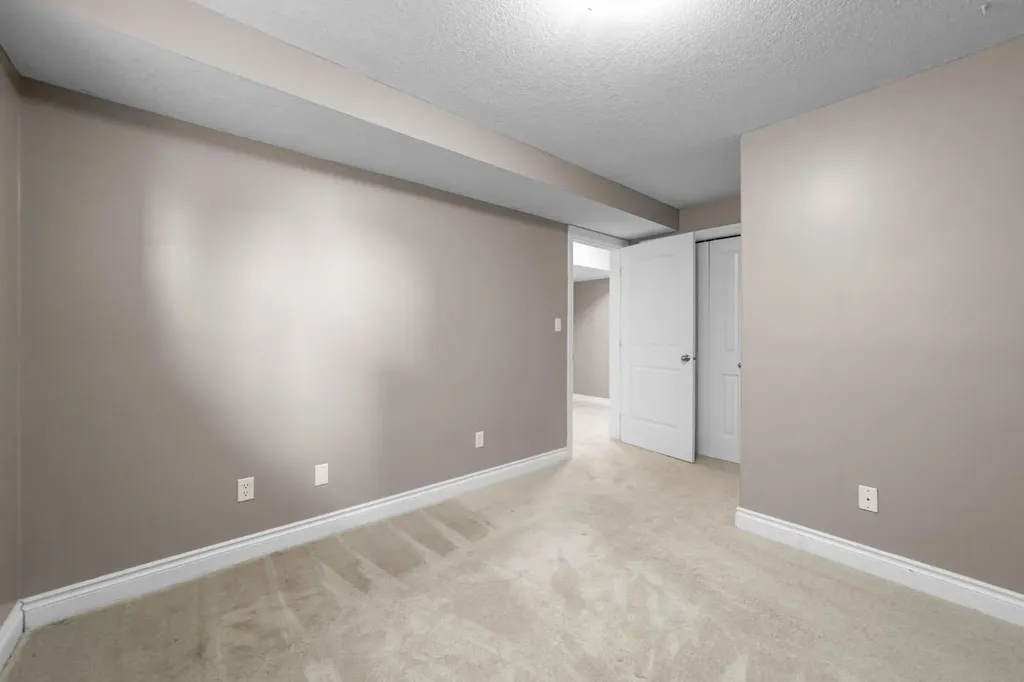 2506 57 Street Camrose AB T4V1X1