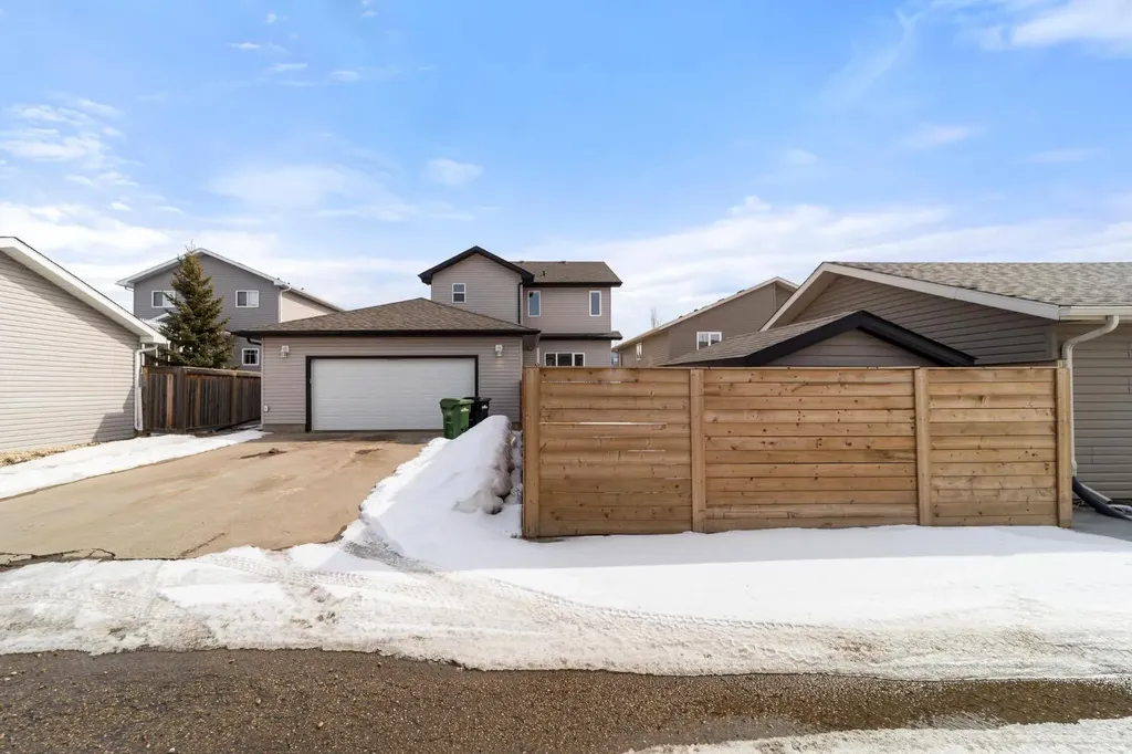 2506 57 Street Camrose AB T4V1X1