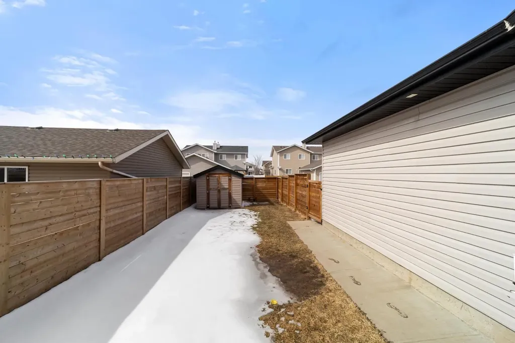 2506 57 Street Camrose AB T4V1X1