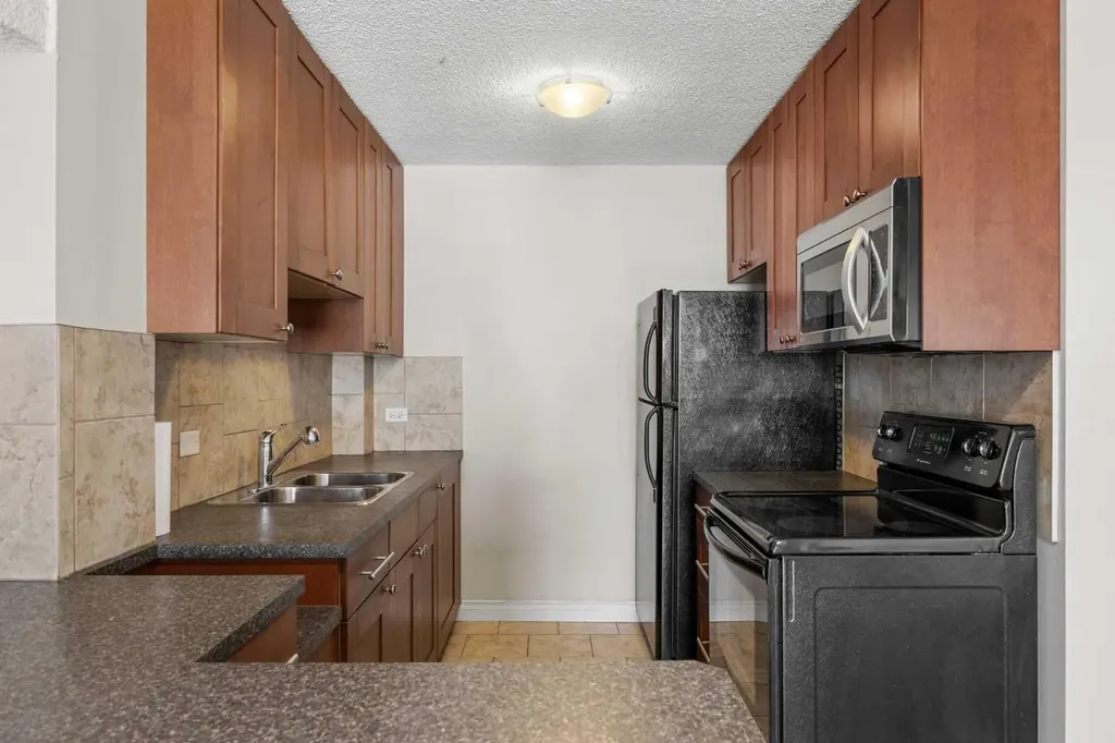 519 17 Avenue SW Calgary AB T2S 0A9