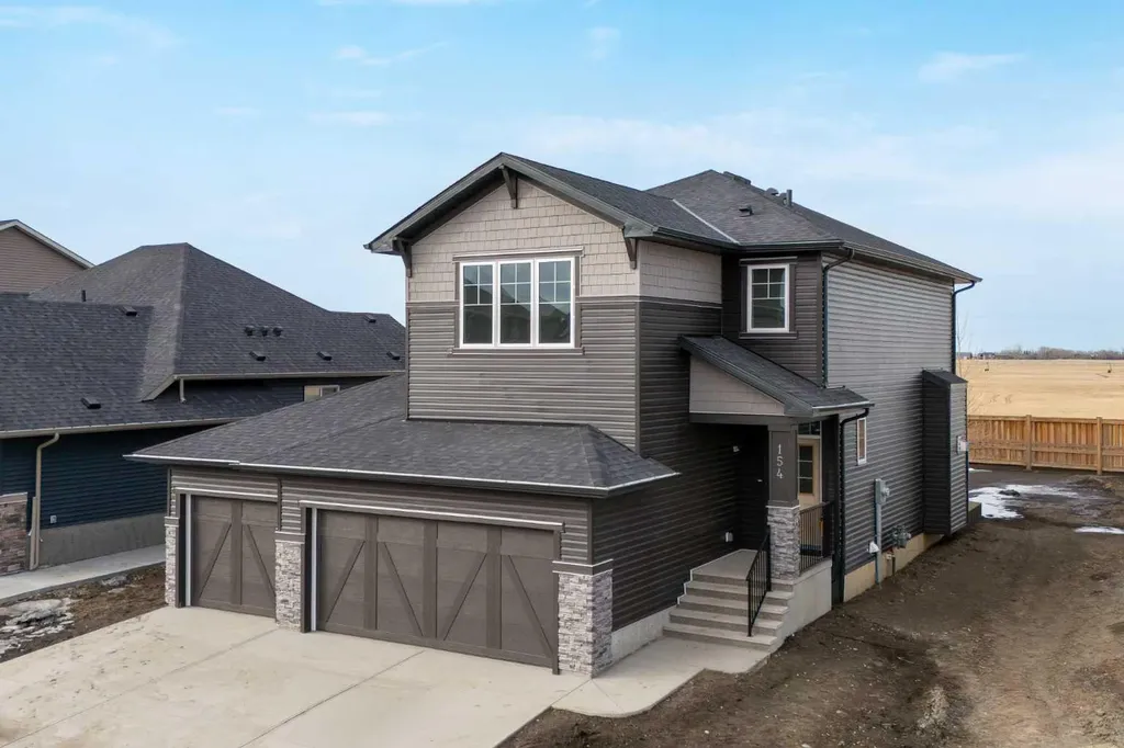 154 Northern Lights Crescent Langdon AB T0J 1X2