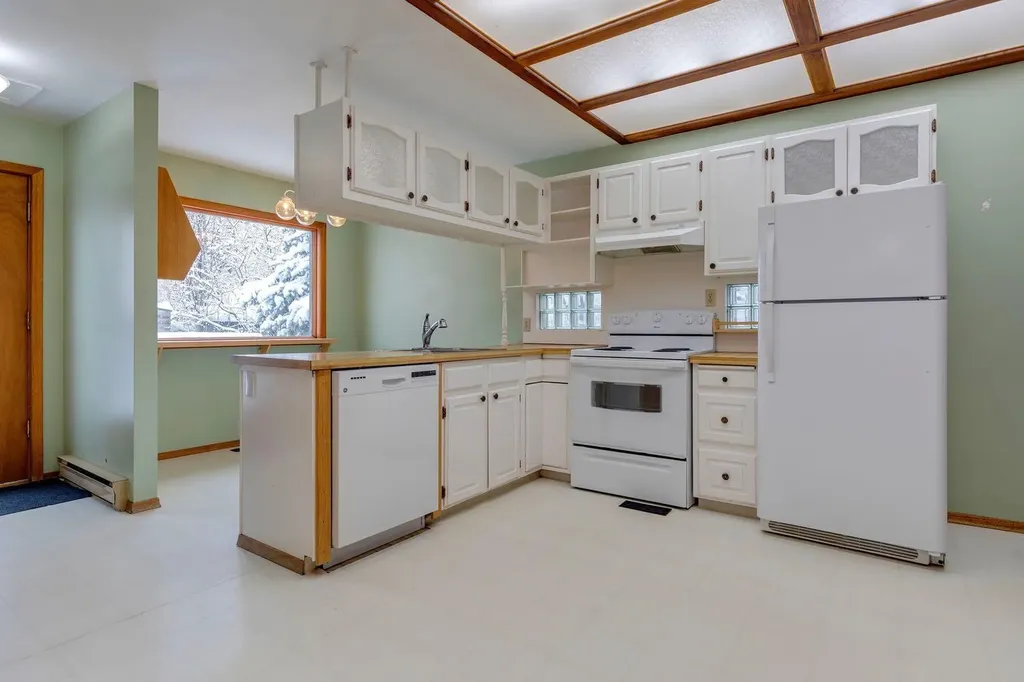 77 Elma Street W Okotoks AB T1S 1J8