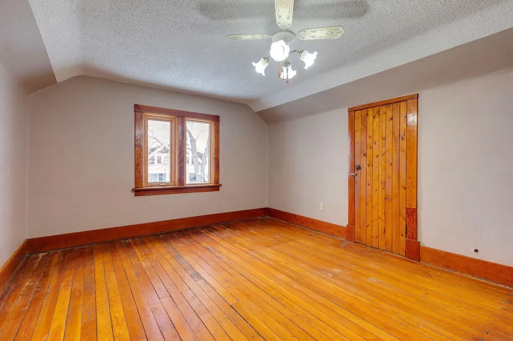 77 Elma Street W Okotoks AB T1S 1J8