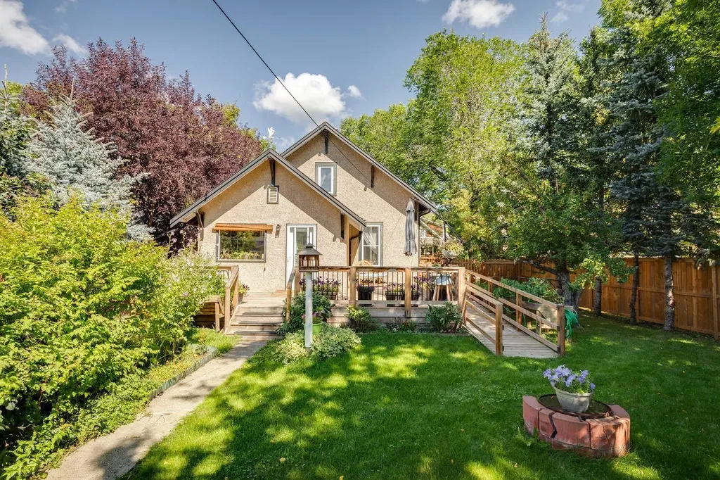 77 Elma Street W Okotoks AB T1S 1J8