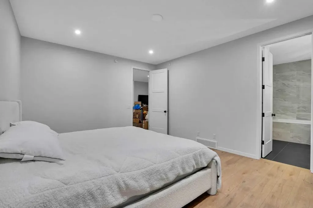 54 Calhoun Crescent NE Calgary AB T3P 1X8