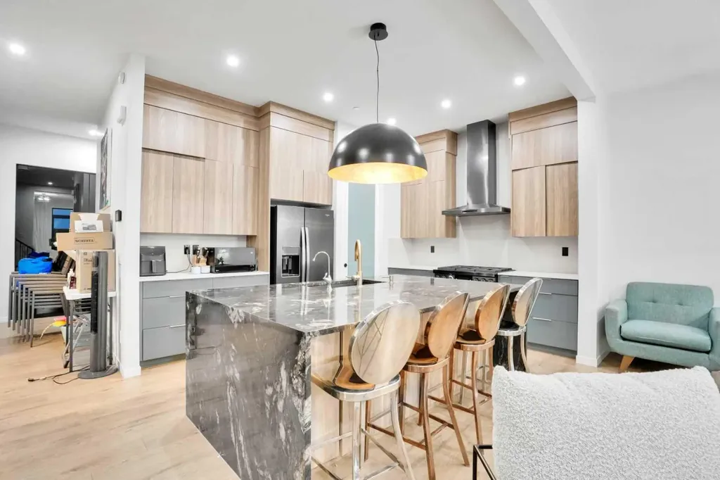 54 Calhoun Crescent NE Calgary AB T3P 1X8