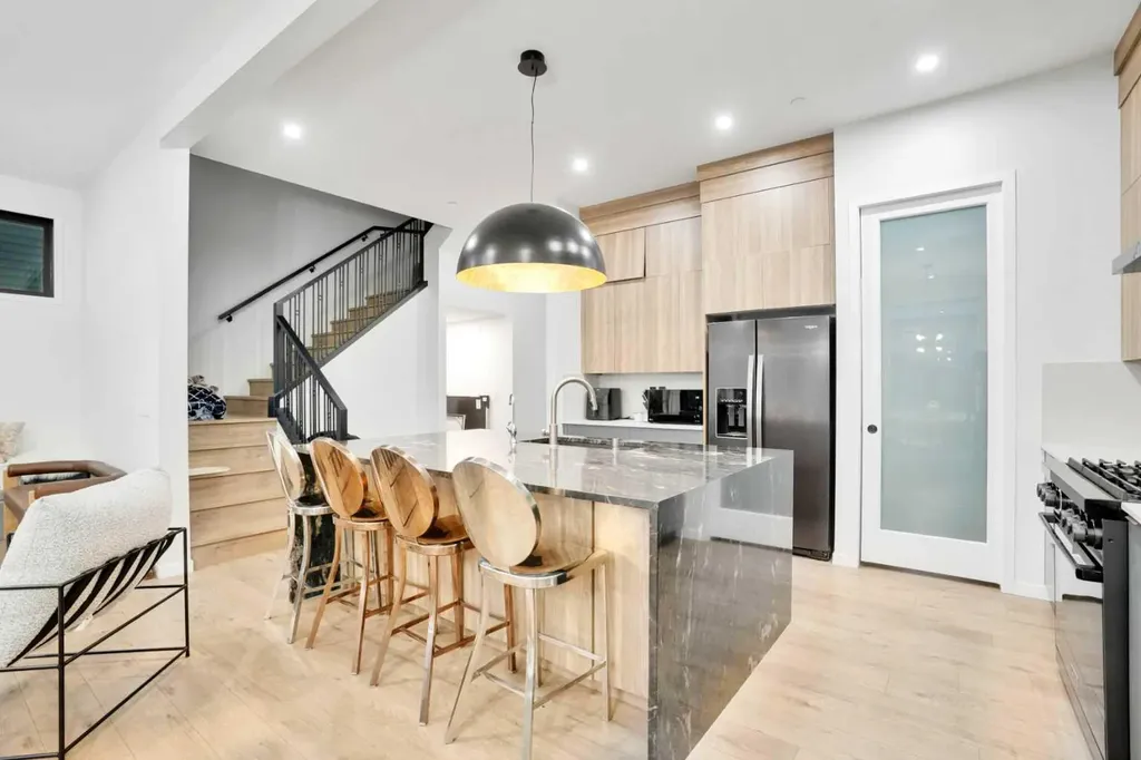 54 Calhoun Crescent NE Calgary AB T3P 1X8