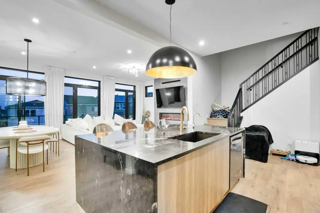 54 Calhoun Crescent NE Calgary AB T3P 1X8